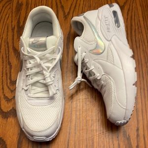 Nike air max excee sneakers - white size 8.5